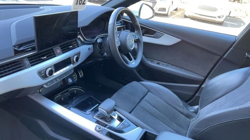 Used Audi A4 S-Line 150 HP (110 kW) 2020 White Sedan