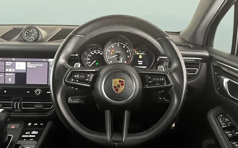 Used Porsche Macan 380 HP (279 kW) 2021 Blue SUV