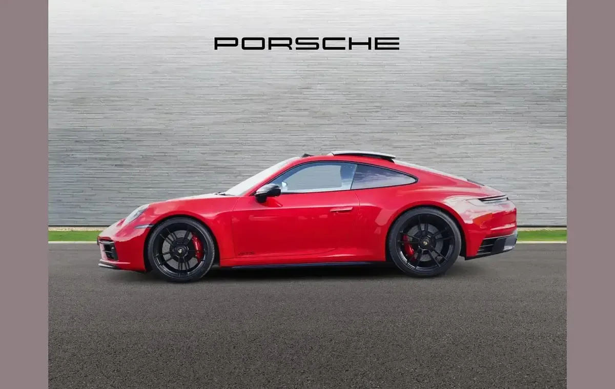 Used Porsche 992 472 HP (347 kW) 2022 Red Coupe
