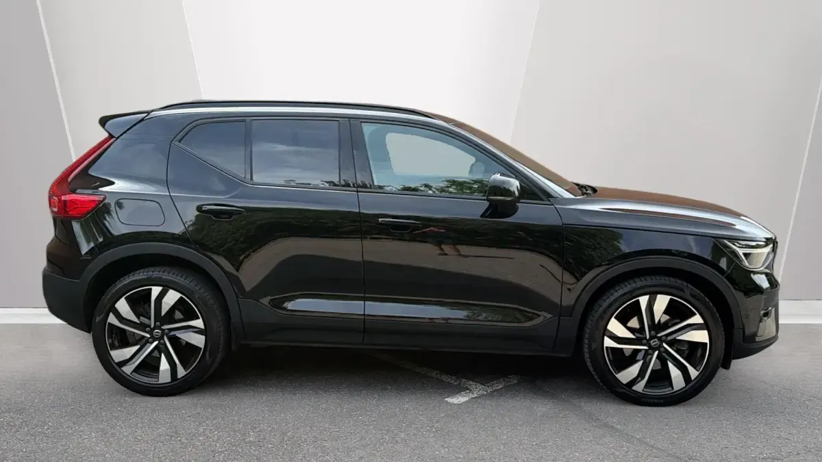 Used Volvo XC40 Ultimate 197 HP (144 kW) 2022 Black SUV