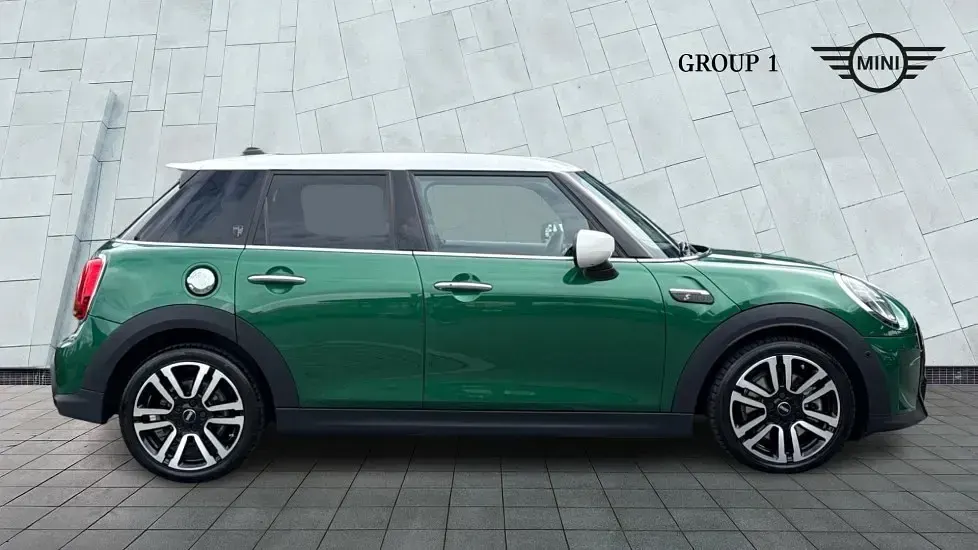 Used Mini Cooper S Exclusive 176 HP (129 kW) 2023 Green Hatchback
