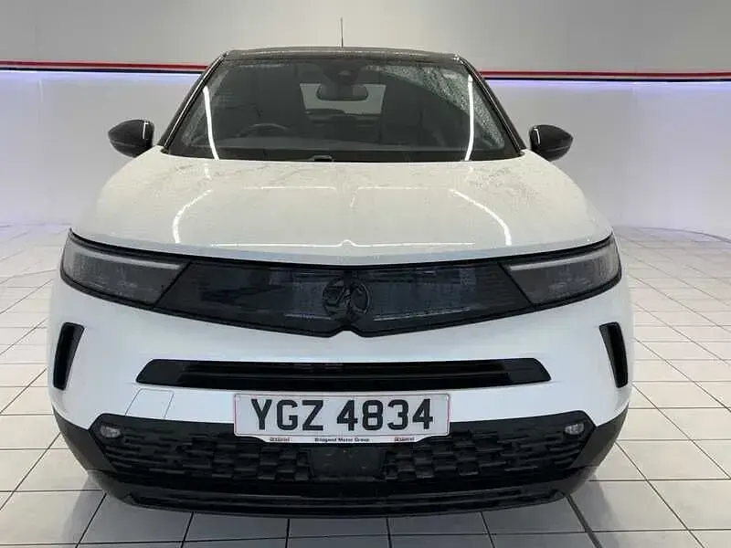 Used Vauxhall Mokka GS Line 130 HP (95 kW) 2022 White SUV