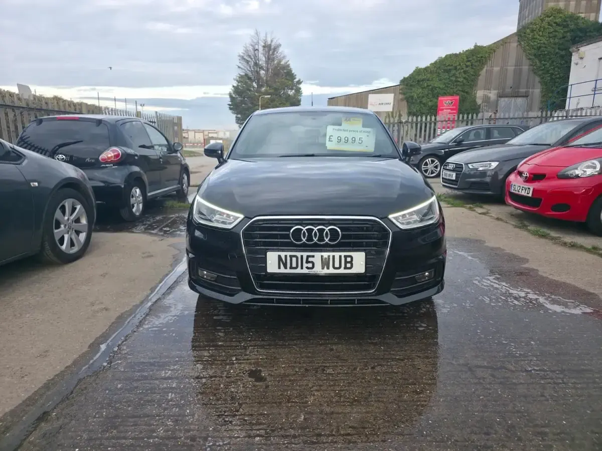 Usado Audi A1 Sportback S-Line 150 HP (110 kW) 2015 Preto Citadino
