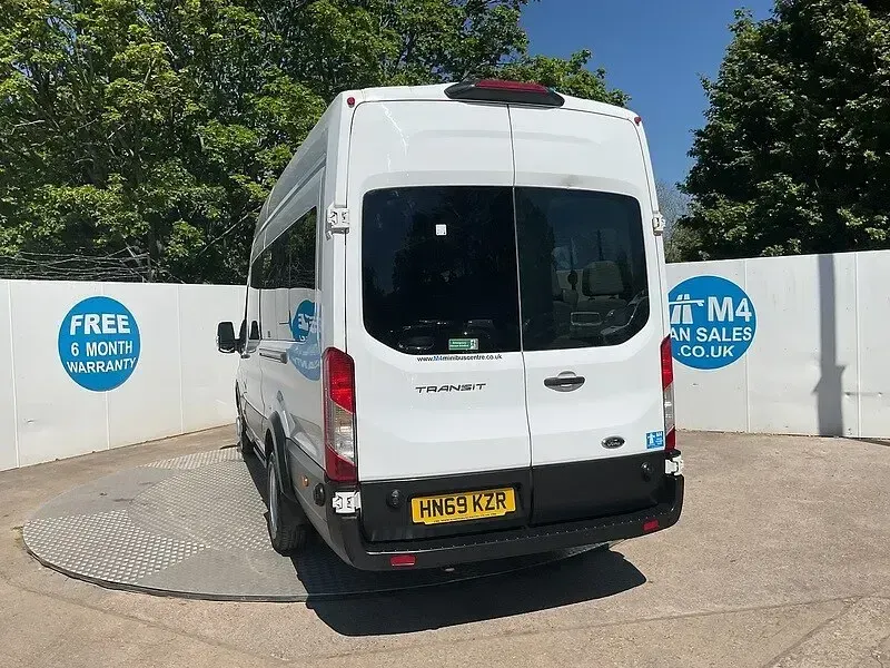 Used Ford Transit 130 HP (95 kW) 2019 White