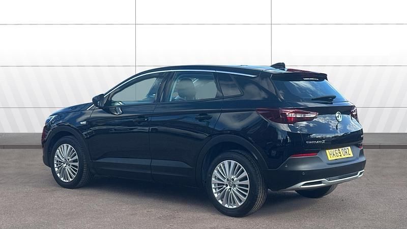 Used Vauxhall Grandland X Business Edition 130 HP (95 kW) 2019 Black SUV