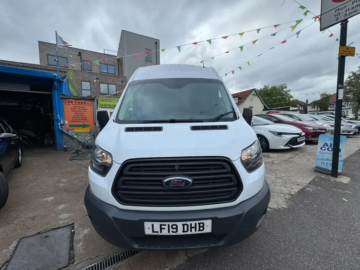 Used Ford Transit 130 HP (95 kW) 2019 White Van