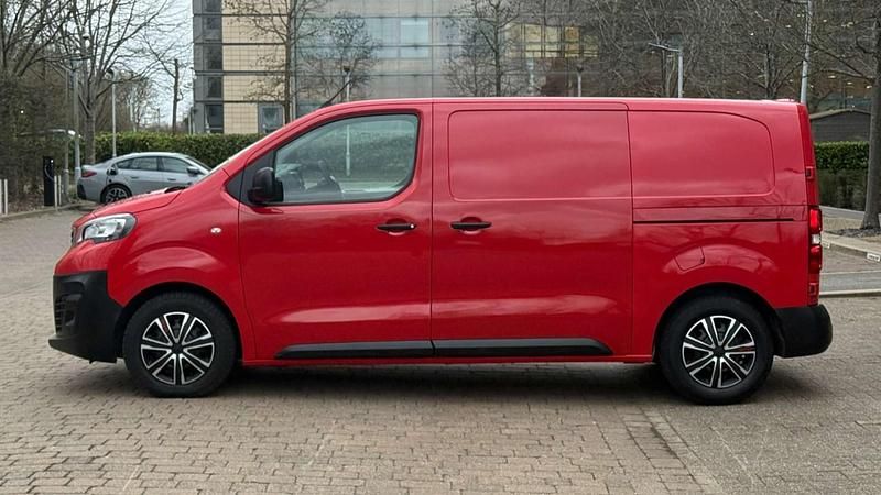 Used Peugeot Expert S 2020 Red Van