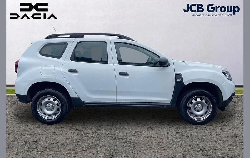 Used Dacia Duster Essentiel 99 HP (72 kW) 2023 White SUV