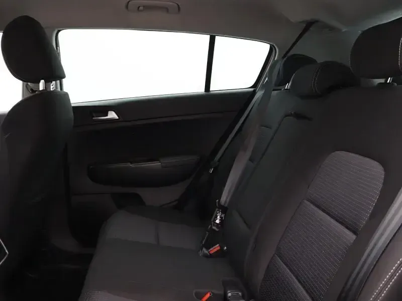 Usado Kia Sportage 136 HP (100 kW) 2018 Vermelho SUV