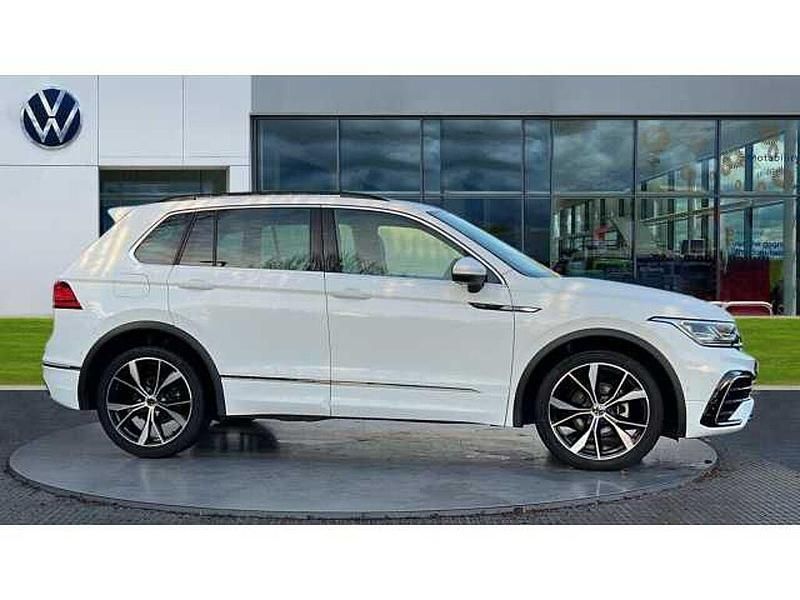 Used VW Tiguan R-line 150 HP (110 kW) 2023 Pure white SUV