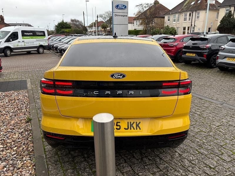 New Ford Capri Premium 210 kW (286 HP) 2025 Yellow Hatchback