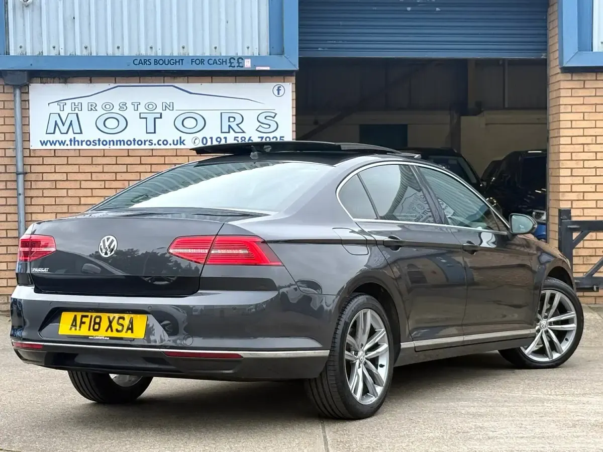 Used VW Passat GT 150 HP (110 kW) 2018 Grey Sedan