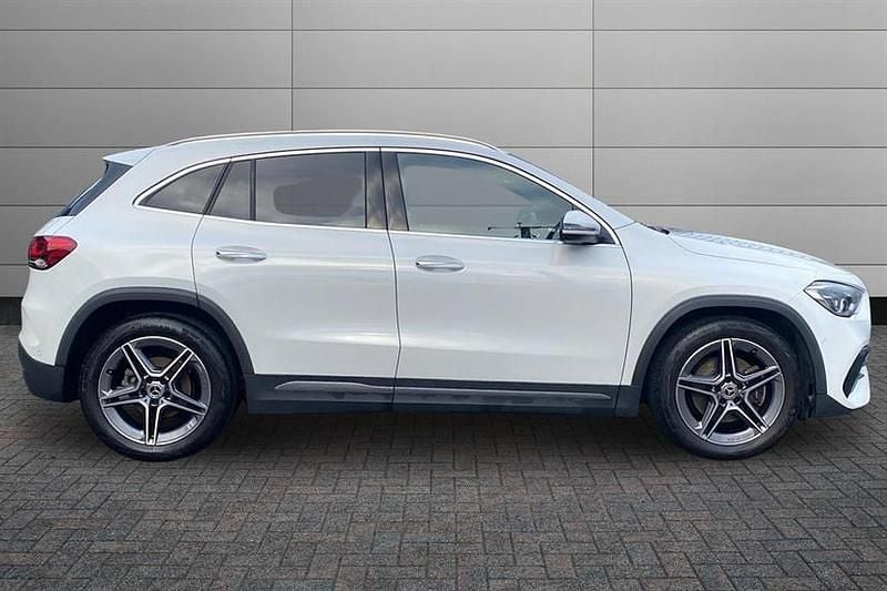 Used Mercedes GLA180 AMG Line Premium 136 HP (100 kW) 2022 Digital white SUV