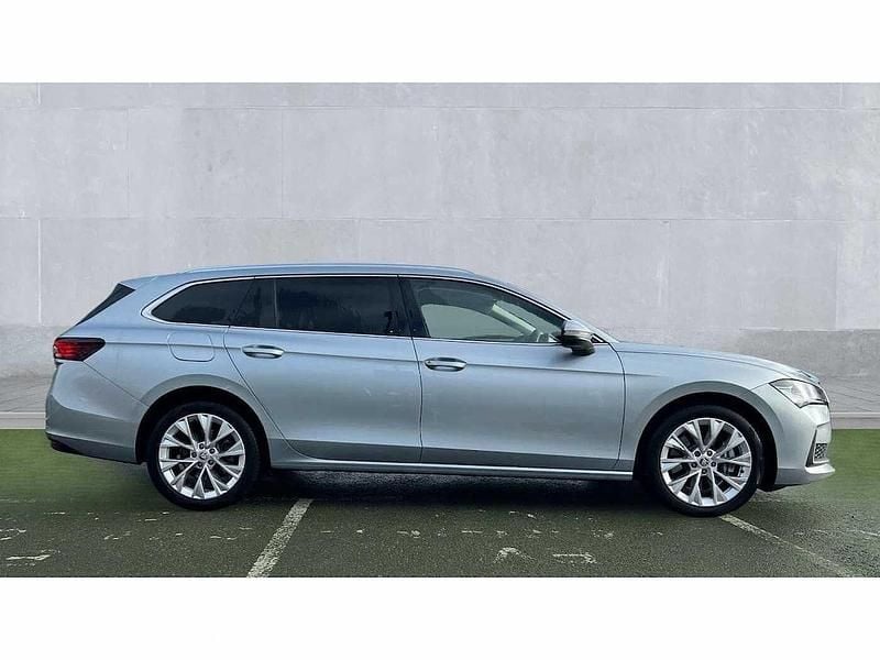 Used Skoda Superb SE L 193 HP (141 kW) 2024 Silver Estate