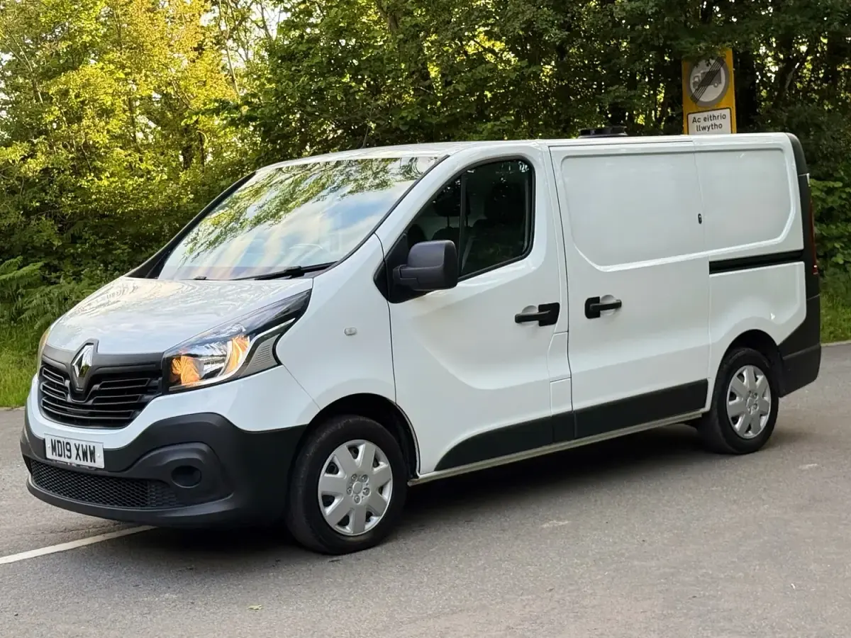 Used Renault Trafic Business 2019 White MPV