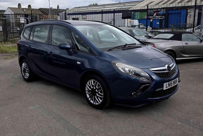 Blue Used 2016 Vauxhall Zafira MPV | £4,995 (Good price) - Image 1/4
