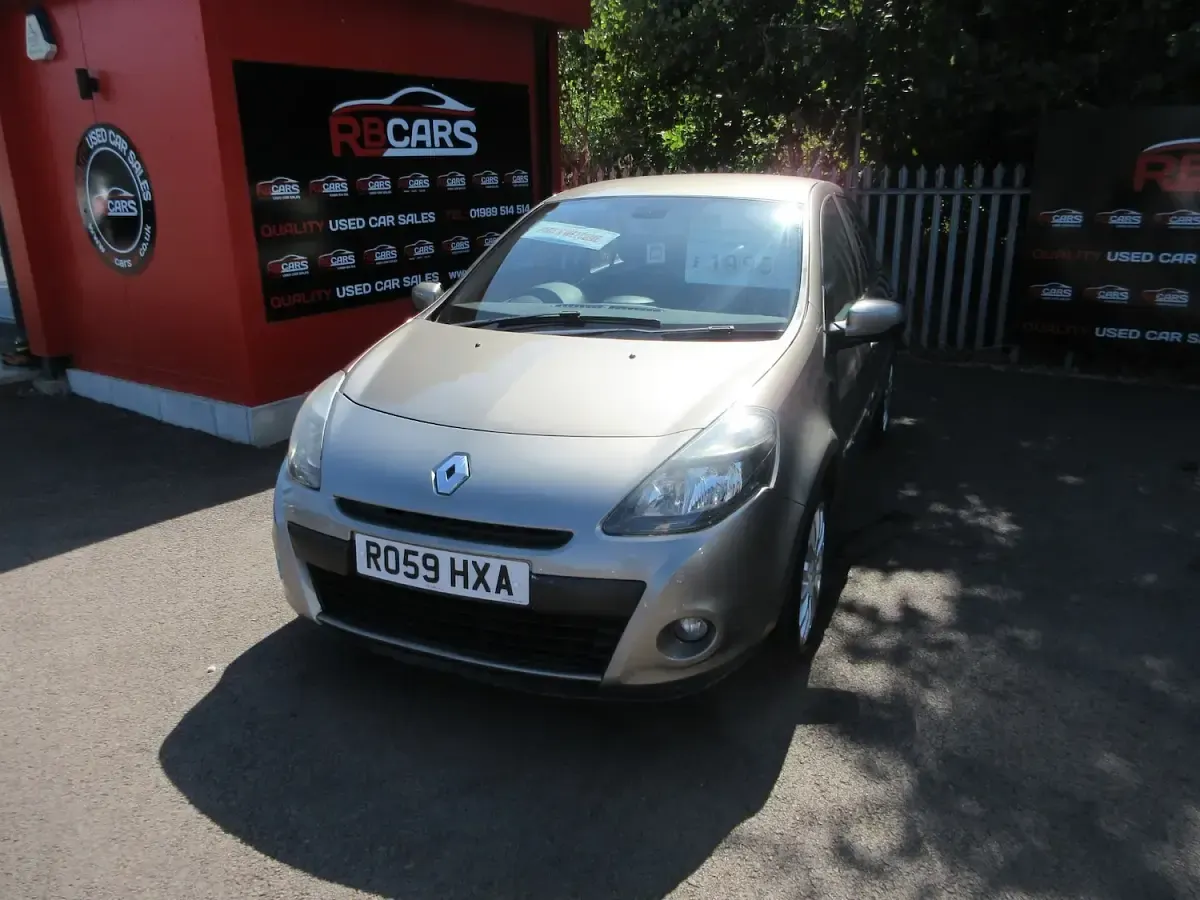 Used Renault Clio Dynamique 2009 Beige Hatchback
