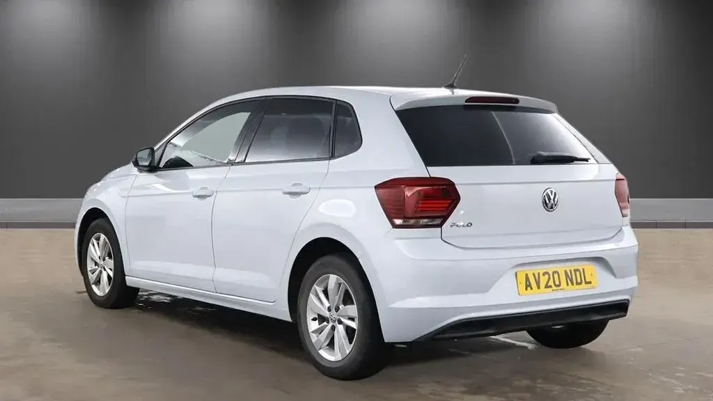 Used VW Polo SE 80 HP (58 kW) 2020 Silver Hatchback