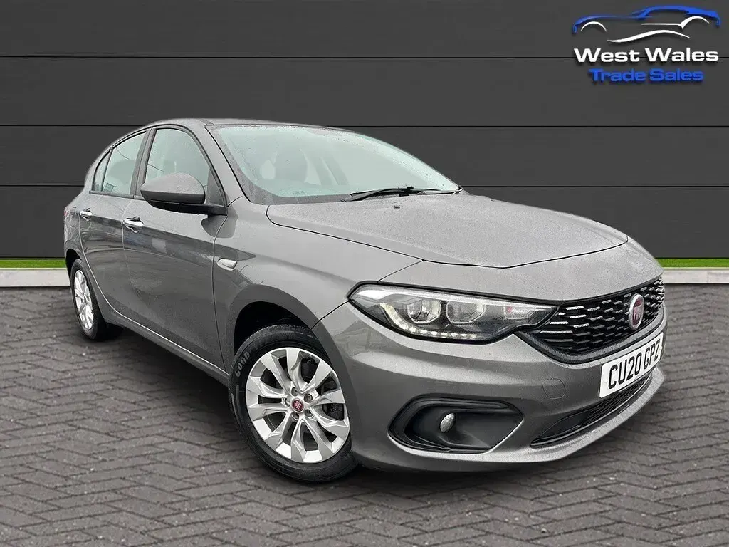 Used Fiat Tipo Easy Plus 95 HP (69 kW) 2020 Grey Hatchback