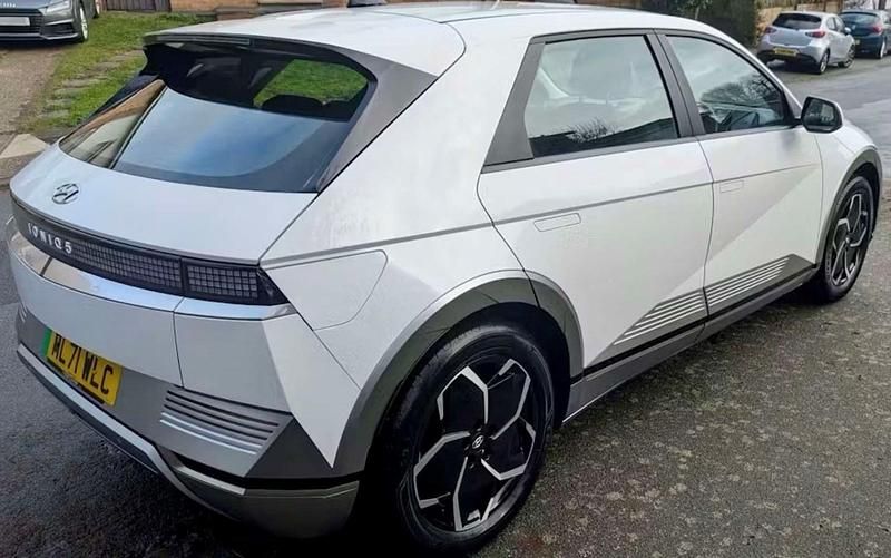 Used Hyundai Ioniq 5 Premium 125 kW (170 HP) 2021 White SUV