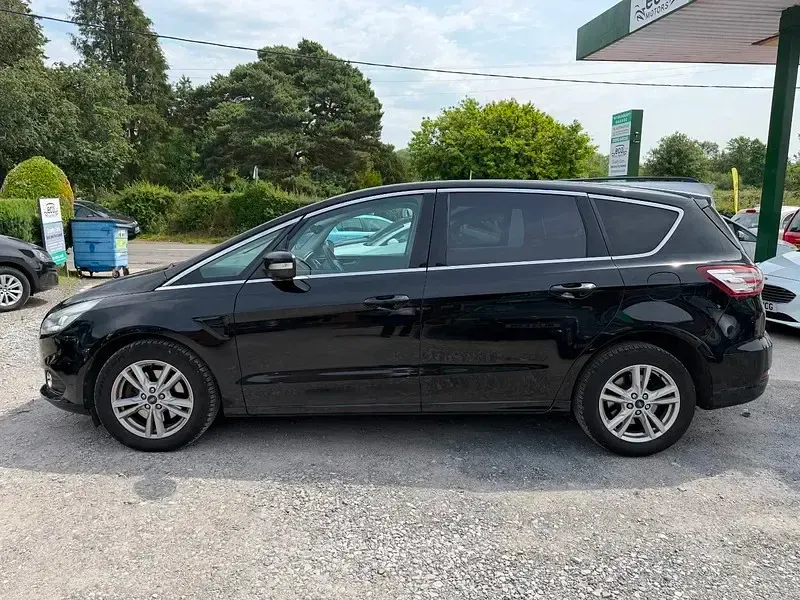 Used Ford S-MAX Titanium 150 HP (110 kW) 2017 Black MPV