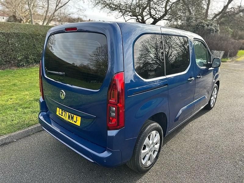 Used Vauxhall Combo S 110 HP (80 kW) 2021 Blue MPV