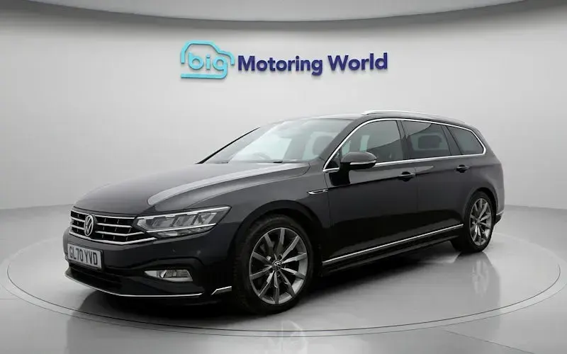 Used VW Passat R-line 150 HP (110 kW) 2023 Estate