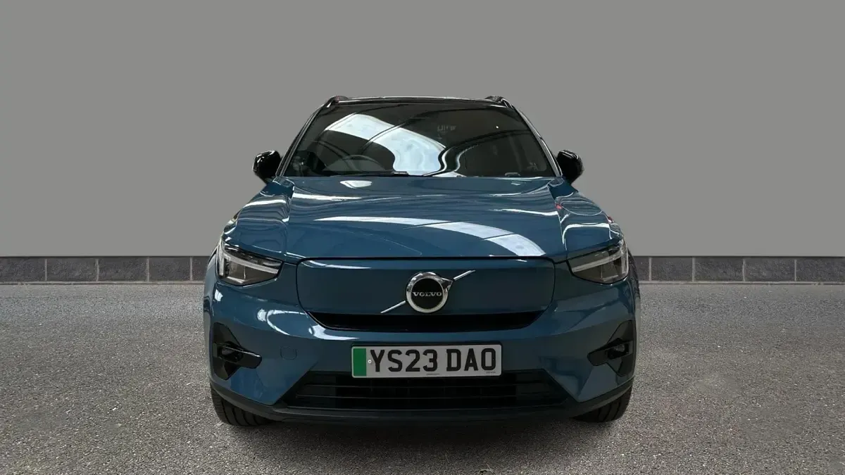 Used Volvo XC40 Plus 300 kW (408 HP) 2023 Blue SUV