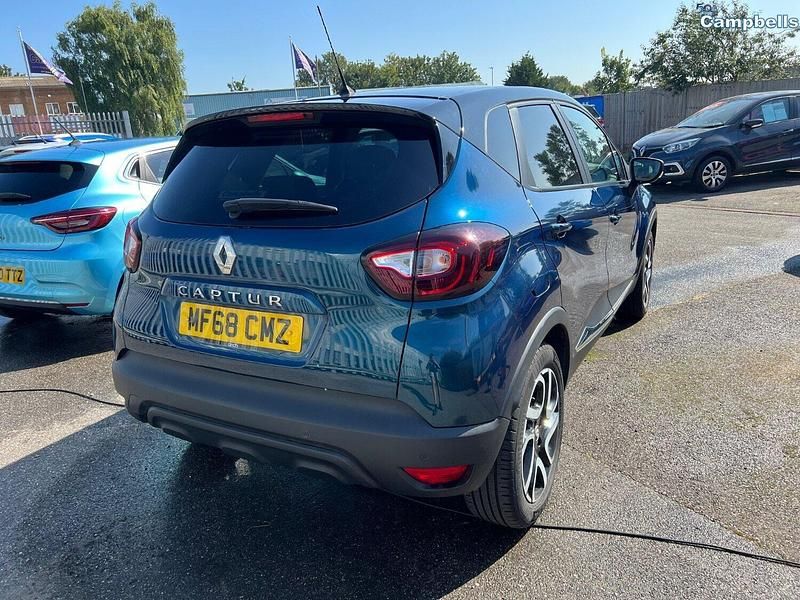 Second-hand Renault Captur Iconic 2018 Albastru SUV