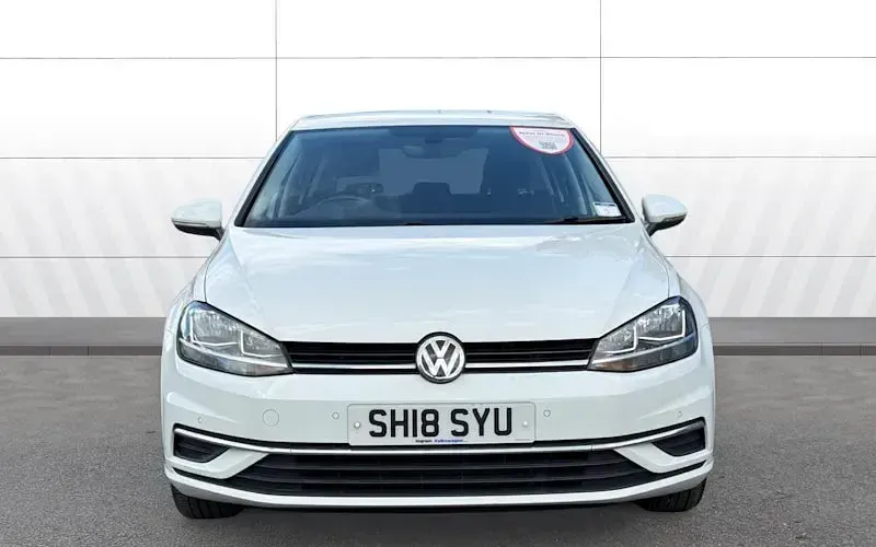 Used VW Golf VII SE 125 HP (91 kW) 2018 White Hatchback