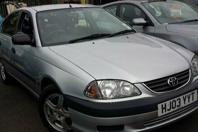 Used Toyota Avensis 127 HP (93 kW) 2003 Hatchback