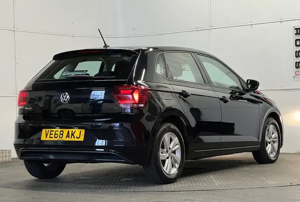 Used VW Polo SE 95 HP (69 kW) 2018 Black Hatchback