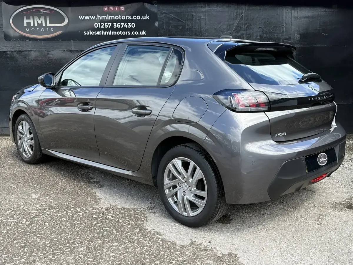 Used Peugeot 208 Active 75 HP (55 kW) 2020 Grey Hatchback