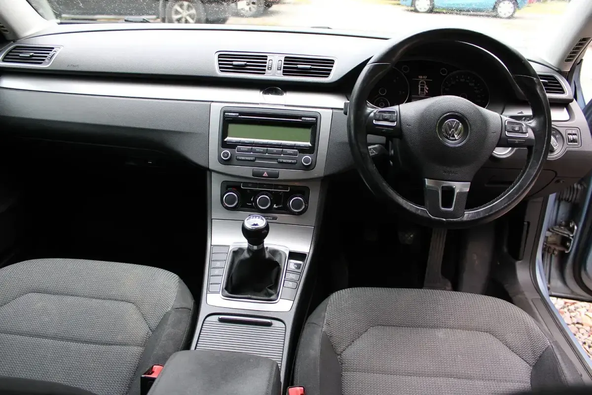 Used VW Passat SE 140 HP (102 kW) 2012 Grey Sedan