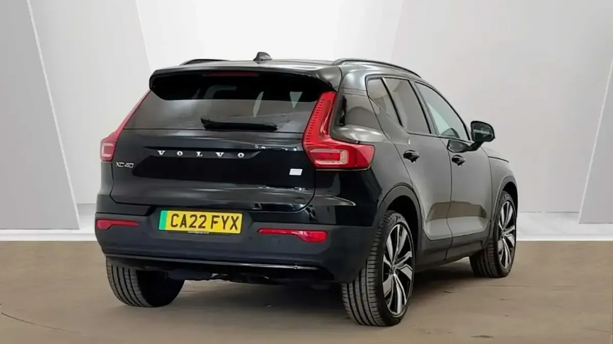 Used Volvo XC40 Pro 170 kW (232 HP) 2022 SUV