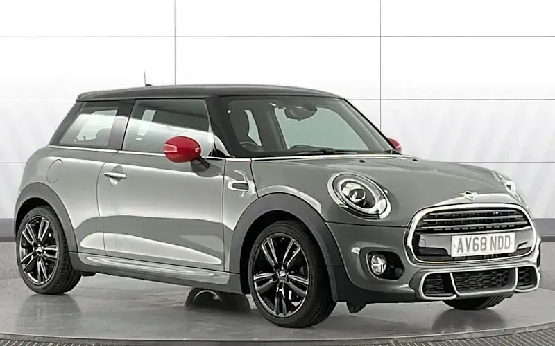 Used Mini Cooper Hatch 136 HP (100 kW) 2018 Hatchback