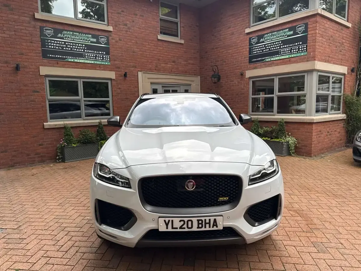 Used Jaguar F-Pace S 300 HP (220 kW) 2020 White SUV