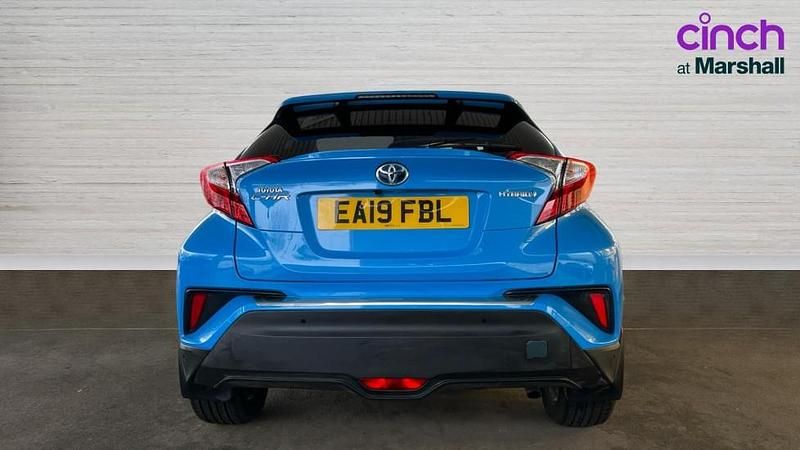 Used Toyota C-HR Design 122 HP (89 kW) 2019 Blue SUV