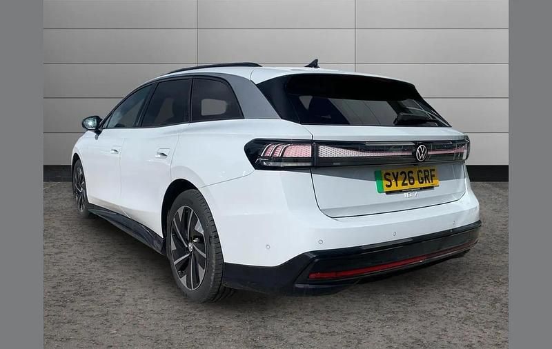 Used VW ID.7 Pro 210 kW (286 HP) 2026 White Estate