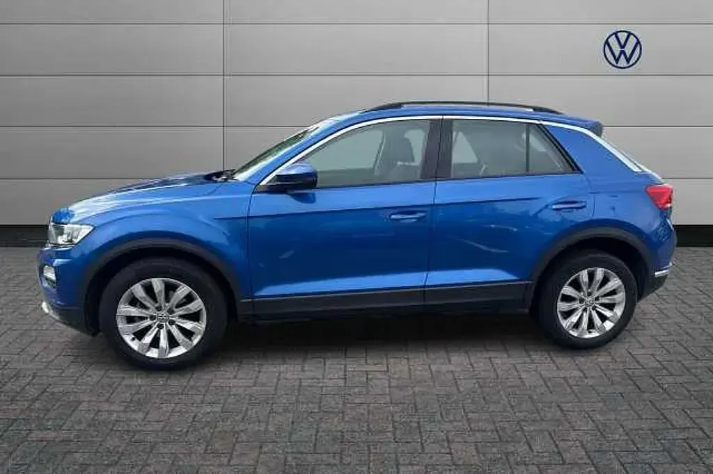 Used VW T-Roc SE 150 HP (110 kW) 2020 Blue SUV