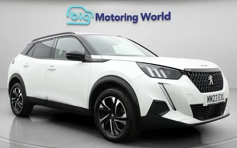 Used Peugeot 2008 GT 131 HP (96 kW) 2023 SUV
