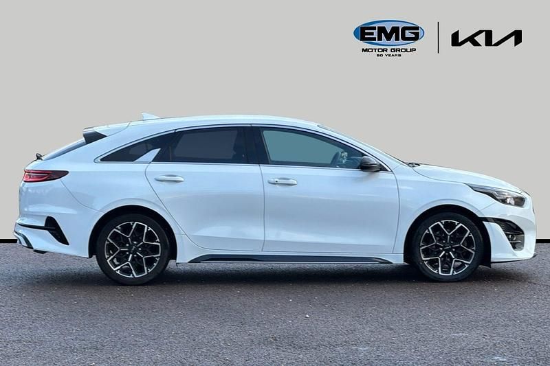 Used Kia ProCeed GT-Line 158 HP (116 kW) 2022 White Estate