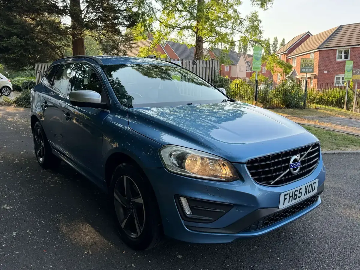 Used Volvo XC60 R-Design 190 HP (139 kW) 2016 Blue SUV
