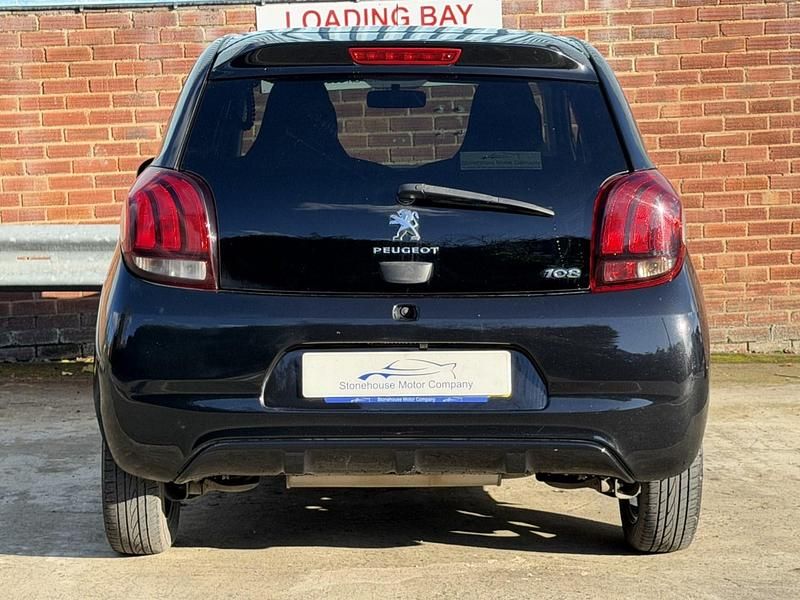 Begagnad Peugeot 108 Allure 2020 Svart Halvkombi