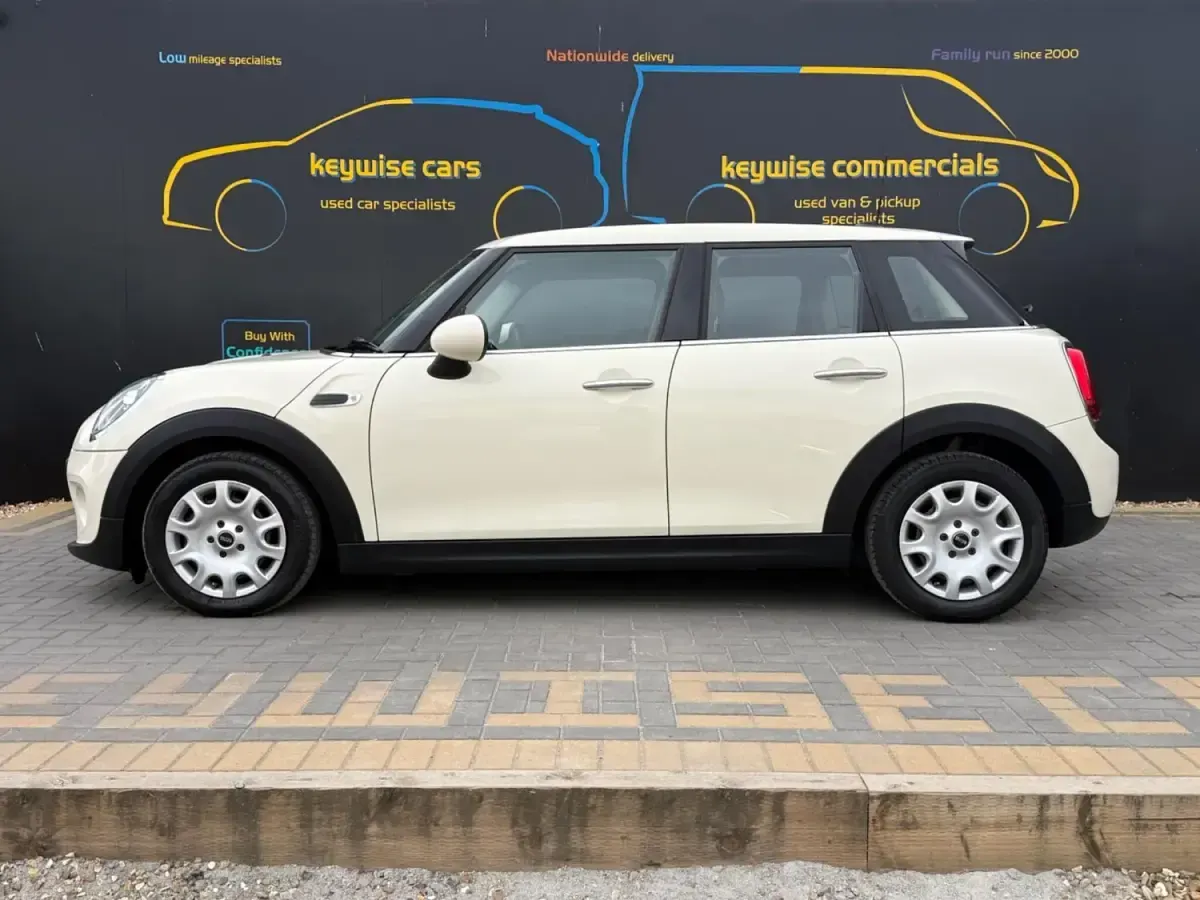 Used Mini ONE Classic 2019 White Hatchback