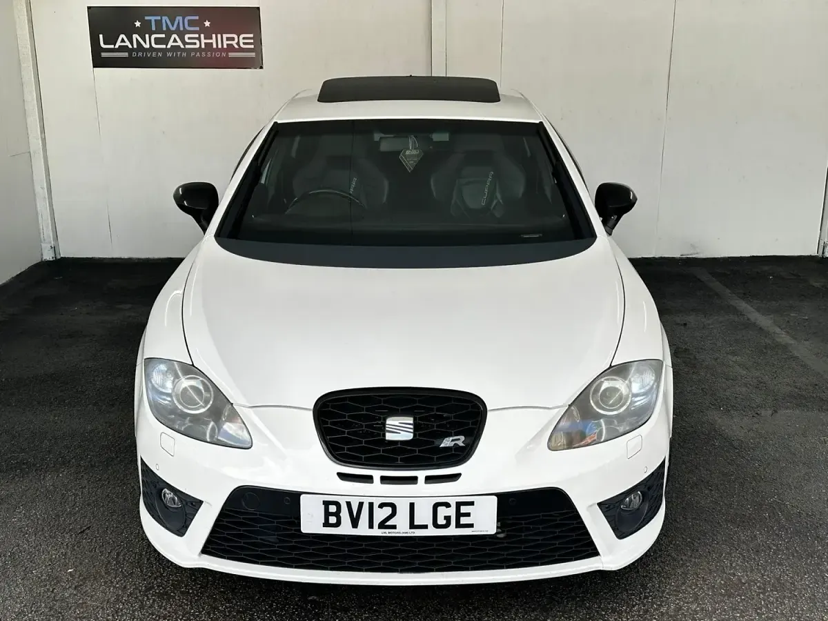 Used Seat Leon CUPRA 2012 White Hatchback