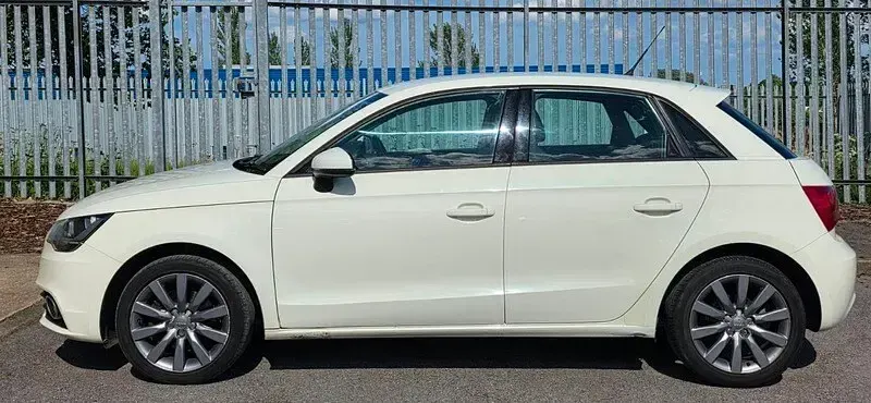 Used Audi A1 Sportback Sport 122 HP (89 kW) 2012 White Hatchback