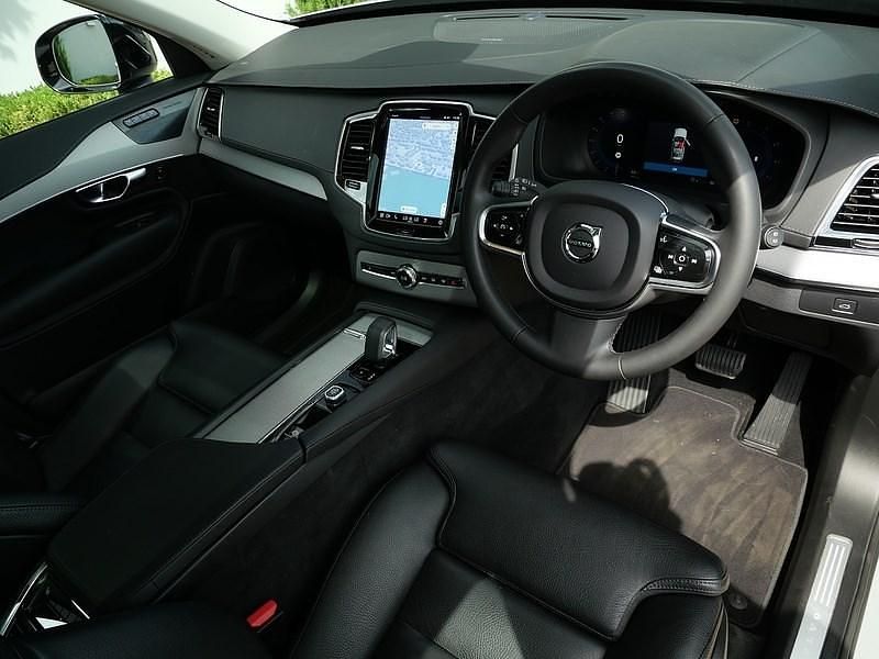 Used Volvo XC90 Plus 235 HP (172 kW) 2022 Silver SUV