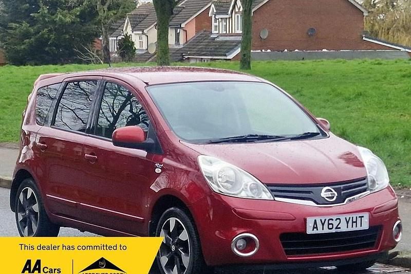 Used Nissan Note N-TEC 110 HP (80 kW) 2012 Red Hatchback