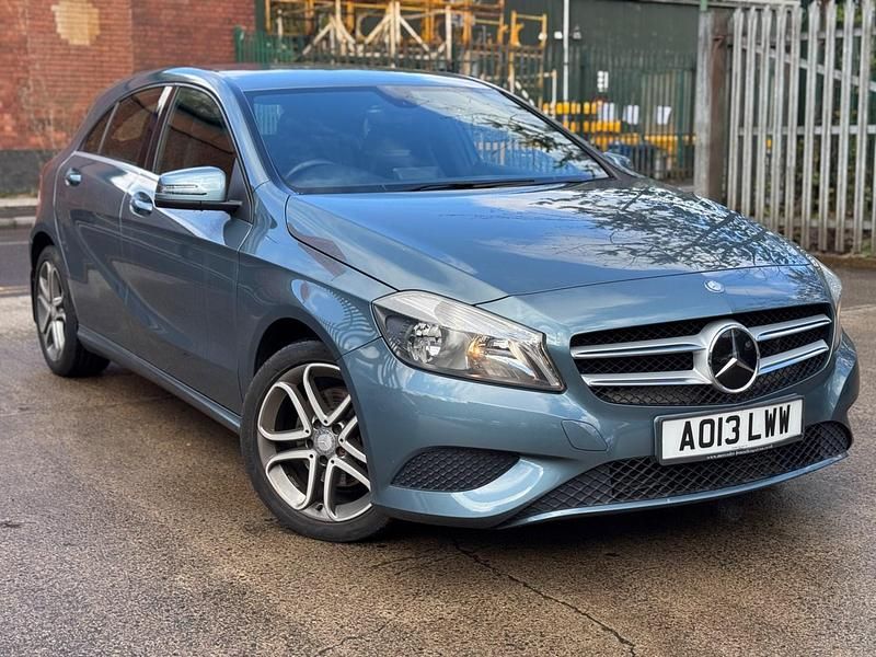 Used Mercedes A200 2013 Blue Hatchback